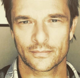 Le FILS de DAVID HALLYDAY est le SOSIE de son GRAND-PÈRE ! #JohnnyForever