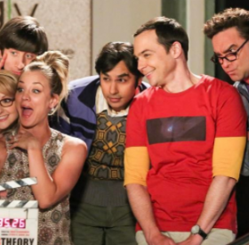 Cette STAR de BIG BANG THEORY vient d'ÉPOUSER son PETIT AMI !