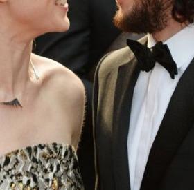 Cet  ACTEUR ultra SEXY s'est FIANCÉ ?! #Nooooon
