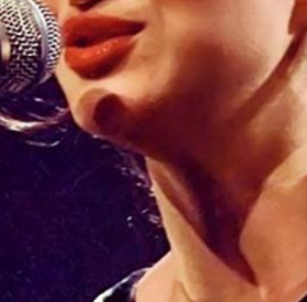 Cette CHANTEUSE FRANÇAISE était ULTRA SEXY à CANNES