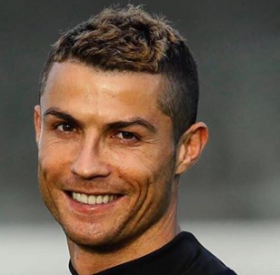 CRISTIANO RONALDO : la PHOTO du NOUVEAU-NÉ 