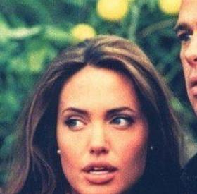 BRAD et ANGELINA : le DOCUMENTAIRE CHOC qu’ils tentent d’ÉTOUFFER ! 