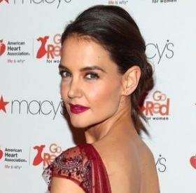 KATIE HOLMES en PETITE SIRÈNE ?!? 