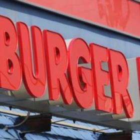 DINGUE : BURGER KING OUVRE son PREMIER SAUNA