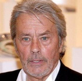 ALAIN DELON en couple avec cette ancienne PREMIÈRE DAME ?!?!?!