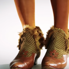 VIDÉO : 100 ans de CHAUSSURES en 3 MINUTES !