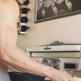 CHAUD DEVANT : alerte à la FESSE bien BOMBÉE !