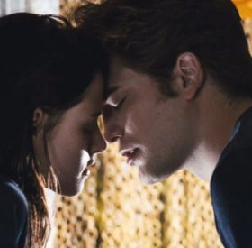 SURPRIIIISE : cette STAR de TWILIGHT est MARIÉE !