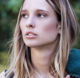 Saurez-vous DEVINER QUI sont les PARENTS STARS de cette JEUNE MANNEQUIN ?