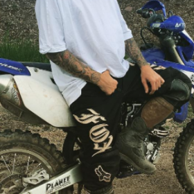 JUSTIN BIEBER ANNNONCE qu'il EST PAPA en PHOTO !