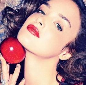 Charlotte Le Bon, SADO-MASOCHISTE ?! Elle dit TOUT !