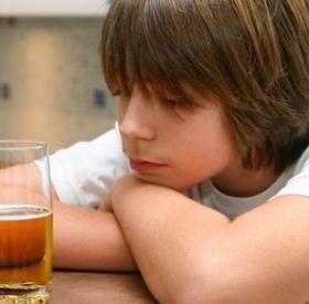 L’ALCOOL dans les CANTINES des moins de 14 ANS !