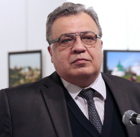 AMBASSADEUR RUSSE TUÉ : la PHOTO CHOC du TIREUR