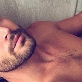 Un INSTAGRAM rempli d'HOMMES NUS fait le BUZZ