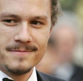 HEATH LEDGER : sa FILLE est son PORTRAIT CRACHÉ !