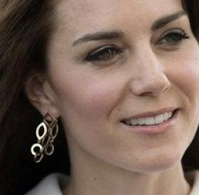 KATE MIDDLETON : sa ROBE au CROCHET qui a DÉCHAÎNÉ les FOULES !
