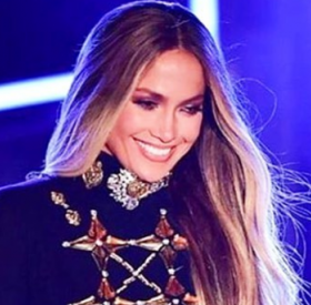 JLO : sans CULOTTE, ni PANTALON au bras de son BOYFRIEND