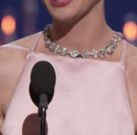 C'est CETTE CÉLÉBRISSIME ACTRICE qui devrait jouer BARBIE au CINÉ !