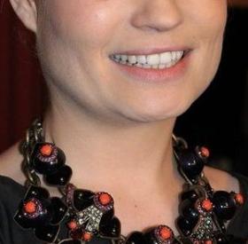 Cette ACTRICE est ENCEINTE pour la première fois à 40 ANS !