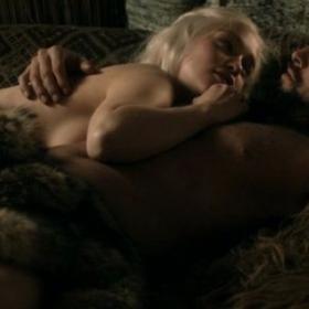 VOICI la SÉRIE qui MONTRE le PLUS DE NUDITÉ (et ce n'est PAS GAME OF THRONES !)