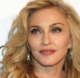 La CARRIÈRE de MADONNA en PÉRIL à cause de la CIA ? 