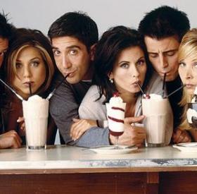 FRIENDS : devinez quel PERSONNAGE a ENGLOUTI le plus de CAFÉ !