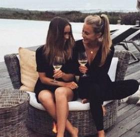ALERTE ! Cet ALCOOL est le PIRE ENNEMI de votre PEAU