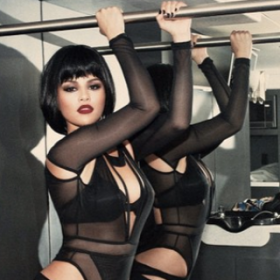 SELENA GOMEZ pose TOPLESS sur INSTAGRAM pour sa tournée REVIVAL TOUR