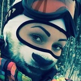 OSEREZ-VOUS PORTER ces CAGOULES ANTI-FROID ?