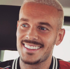 Le PÈRE de M. POKORA est aussi SEXY que son FISTON !