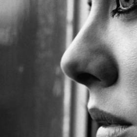 Voici le SECRET de l'EYE-LINER parfait d'ADELE