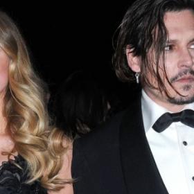 JOHNNY DEPP change son TATOUAGE en INSULTE à AMBER HEARD