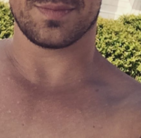 Ce BEAU GOSSE de SÉRIE va devenir PAPAAAAAAAAAAA
