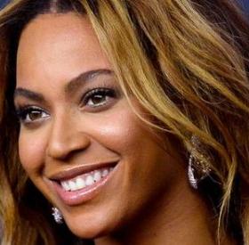 BEYONCE : première PHOTO de ses JUMEAUX !!! #Hiiiiiiii