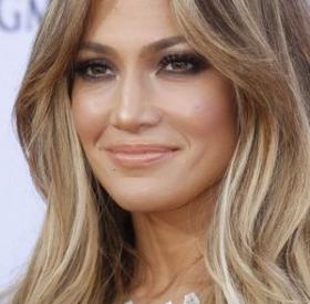 JENNIFER LOPEZ change de TÊTE ! Et on ADOOOORE !