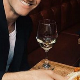 L'INSTAGRAM des MECS CANONS qui MANGENT du HOUMOUS