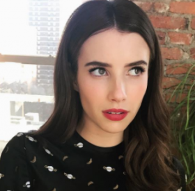 EMMA ROBERTS passe au CARRÉ ultra COURT BLOND !