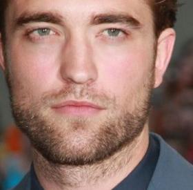 ROBERT PATTINSON : NOUVELLES PHOTOS avec sa COPINE !