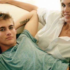 Le FILS de CINDY CRAWFORD est aussi MANNEQUIN (et canon)