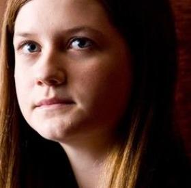 HARRY POTTER : la petite GINNY a BIEN GRANDI !