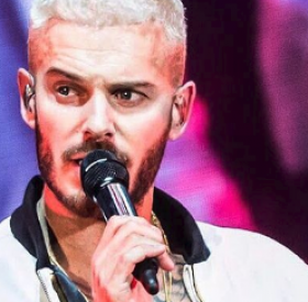 M POKORA : la GRANDE DEMANDE en MARIAGE sur SCÈNE