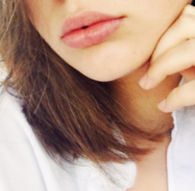 La FILLE de STÉPHANIE de MONACO pose très HOT sur Instagram