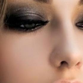 BEAUTÉ : les FAUX-CILS qui vont nous CHANGER la VIE (et SANS COLLE) !
