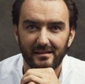 CYRIL LIGNAC a retrouvé l'AMÛÛÛR !