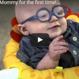 Ce BÉBÉ MALVOYANT voit sa MAMAN pour la PREMIÈRE FOIS