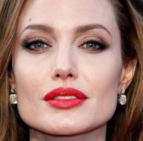 ANGELINA JOLIE : qui est le NOUVEL HOMME de sa VIE ?