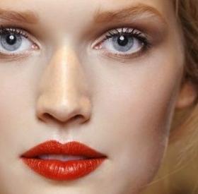 Le NOUVEAU CRUSH BEAUTÉ ressemble à un IMPLANT MAMMAIRE