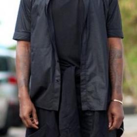 "FAMOUS" : le nouveau CLIP DINGUE avec des STARS NUES de KANYE WEST