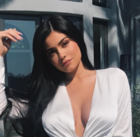 KYLIE JENNER a révélé le SEXE de son BÉBÉ ?!