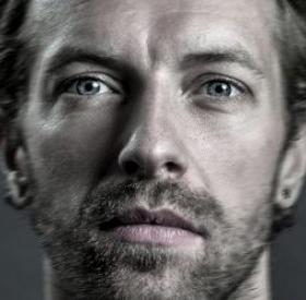 CHRIS MARTIN a retrouvé l'AMOUR avec cette CÉLÈBRE CHANTEUSE ?!